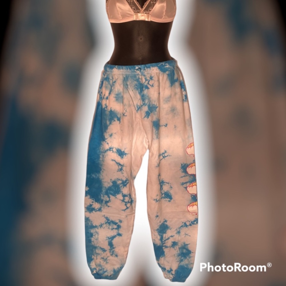 You’re a star Samii Ryan X dollskill sweatpants